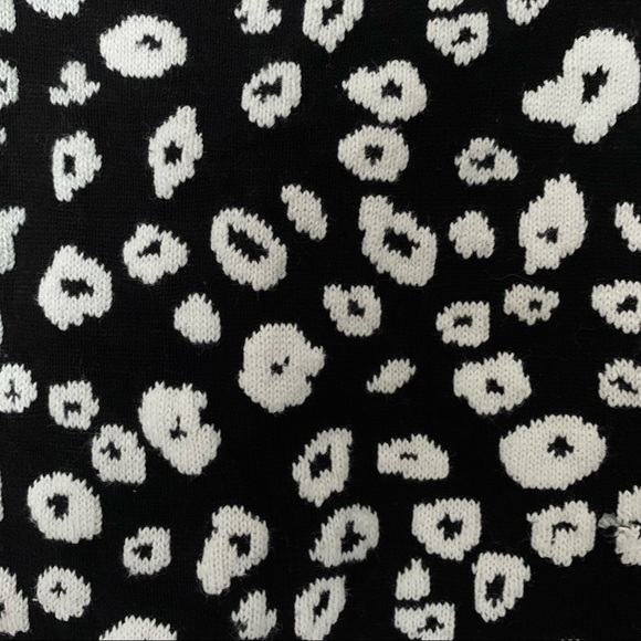 Cheetah Print Sweater - Picture 6 of 6